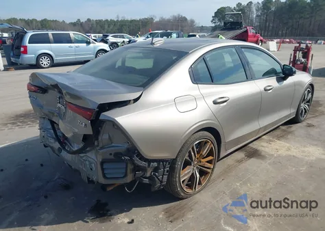 2020 Volvo S60 T6 R-Design z USA, uszkodzony, nr VIN 7JRA22TM8LG039280